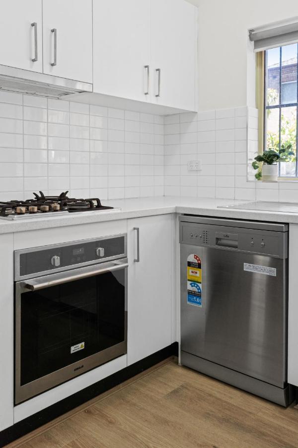 Burwood City Newly Renovated 2 Bed 2 Bath Free Private Parking Big Apt Σίδνεϊ Εξωτερικό φωτογραφία