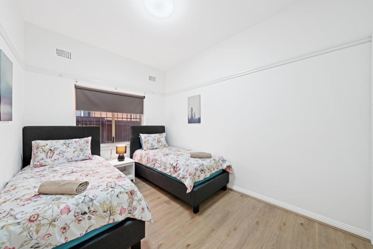Burwood City Newly Renovated 2 Bed 2 Bath Free Private Parking Big Apt Σίδνεϊ Εξωτερικό φωτογραφία