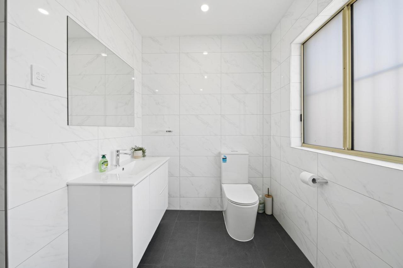 Burwood City Newly Renovated 2 Bed 2 Bath Free Private Parking Big Apt Σίδνεϊ Εξωτερικό φωτογραφία